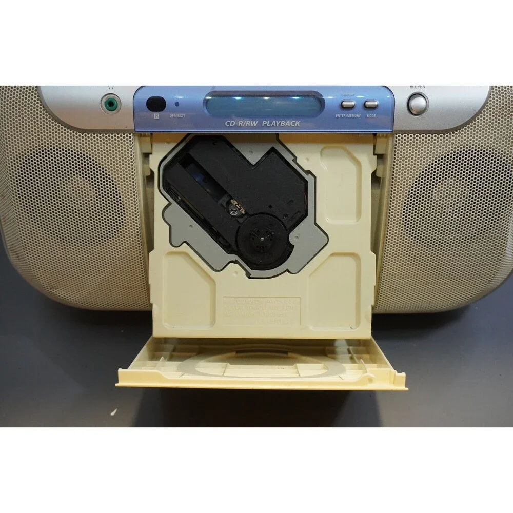 Sony CFD-E100 CD AM/FM Radio Cassette Tape Player Record Portable Boombox Read